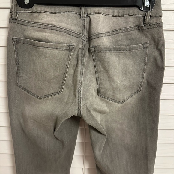 Refuge Jeans Women’s Gray Jeans - Picture 5 of 5